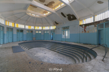 Photography titled "Les thermes bleus" by Romuald Crusson (RC.Photography), Original Artwork, Digital Photography