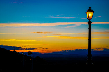 Fotografia intitulada "Le lampadaire" por Rosalina Vaz, Obras de arte originais, Fotografia digital