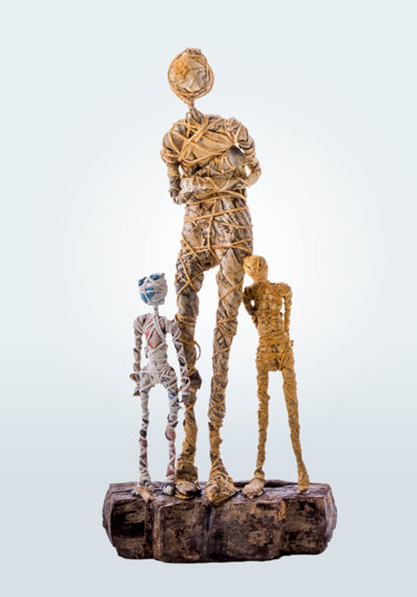 Sculpture intitulée "Familia de tres" par Rosa Salazar, Œuvre d'art originale, Papier