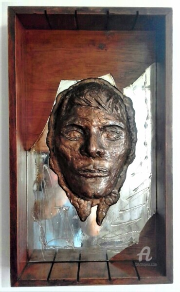 Skulptur mit dem Titel "Reflexão" von Roseli Franco, Original-Kunstwerk, Keramik Auf Holzplatte montiert