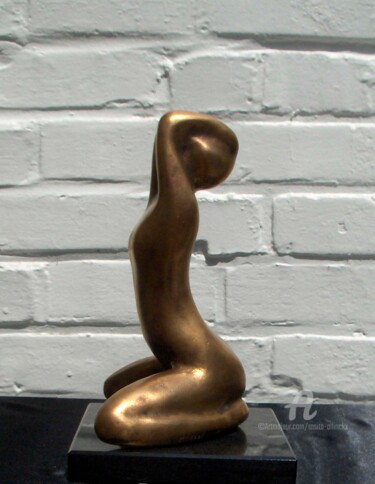 Scultura intitolato "9/11" da Rosita Allinckx, Opera d'arte originale, Bronzo