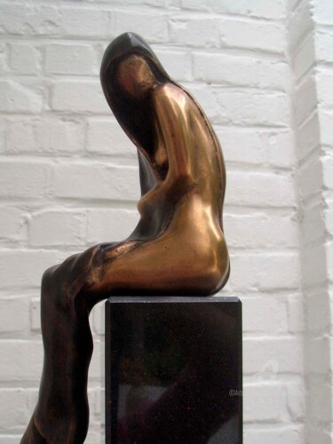 Skulptur mit dem Titel "De tentatie" von Rosita Allinckx, Original-Kunstwerk, Bronze