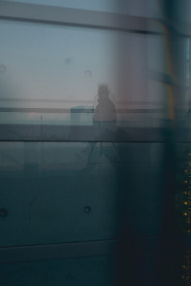 Photographie intitulée "Ghost" par Rouven Kurz, Œuvre d'art originale, Photographie numérique Monté sur Carton