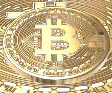 3D rendered illustration of Gold Bitcoin isolated Gold Картина под названием "3D rendered illustr…" - Tony Rubino, Подлинное произведение искусства, Акрил Установлен на Подрамник