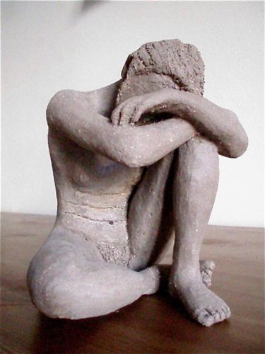 Sculpture intitulée "Recueil / Femme ass…" par Marion Rudermann, Œuvre d'art originale
