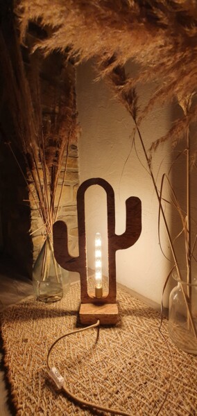 Design intitulée "cactus bois" par Rudy, Œuvre d'art originale, Luminaire