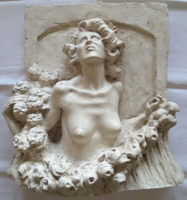Sculpture titled "IL RISVEGLIO" by Ruggero Zamponi, Original Artwork, Plaster