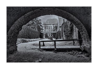 Fotografia zatytułowany „Castle footbridge” autorstwa Ryszard Stelmachowicz, Oryginalna praca, Fotografia cyfrowa