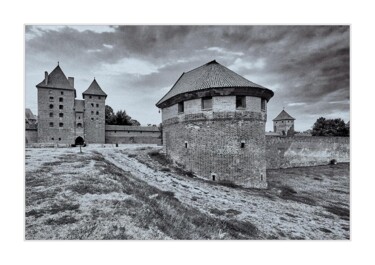 Fotografia intitolato "Tower field" da Ryszard Stelmachowicz, Opera d'arte originale, Fotografia digitale