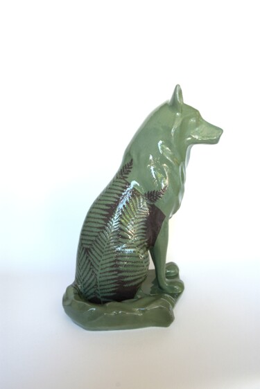 Sculpture intitulée "Wolf - Fern" par Sabina Pelc, Œuvre d'art originale, Céramique