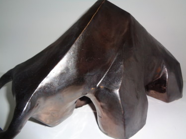 Sculpture titled "Taureau" by Sabine Cavaillès, Original Artwork, Ceramics