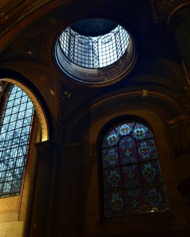 Photography titled "Oculus Notre-Dame d…" by Sabrina Timsit, Original Artwork, Digital Photography
