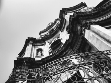 Photographie intitulée "Façade baroque Cata…" par Sabrina Timsit, Œuvre d'art originale, Photographie numérique