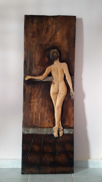 Sculpture titled "ballerina" by Şafak Sav, Original Artwork, Wood