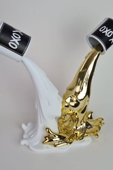 Sculptuur getiteld "Xoxo Gold" door Sagrasse, Origineel Kunstwerk, Hars