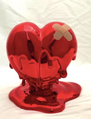 Scultura intitolato "Take my heart" da Sagrasse, Opera d'arte originale, Resina