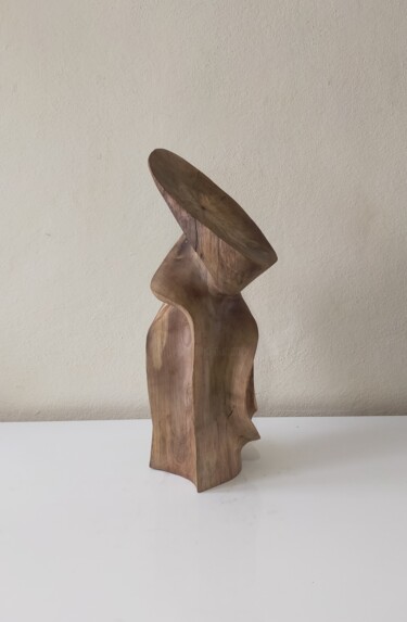 Скульптура под названием "Ceviz 8" - Salih Demirci, Подлинное произведение искусства, Дерево