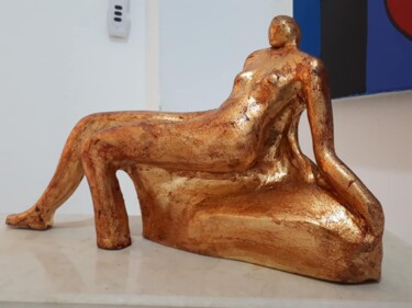 Scultura intitolato "Lâcher prise" da Salma Mejri, Opera d'arte originale, Ceramica