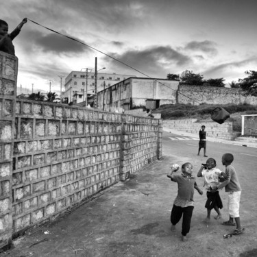 Photographie intitulée "Jeux improvisés dan…" par Salvatore Avallone, Œuvre d'art originale, Photographie numérique