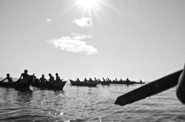 Photographie intitulée "pescatori a mare" par Salvatore Avallone, Œuvre d'art originale