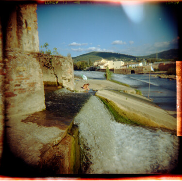 Fotografie mit dem Titel "Waterfall" von Salvo Veneziano, Original-Kunstwerk, Analog Fotografie