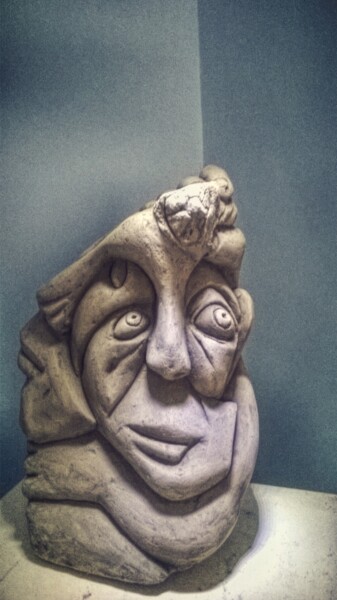 Sculpture titled "Vestosi" by Samart, Original Artwork, Stone