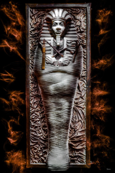 Photography titled "Le Pharaon Mystérie…" by San Art, Original Artwork, Light Painting Mounted on Wood Stretcher frame