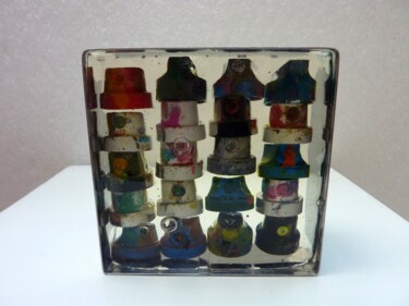 Sculpture titled "Caps 4" by Saname, Original Artwork, Resin