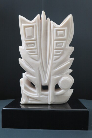Escultura intitulada "Letter M. The theor…" por Sand, Obras de arte originais, Pedra