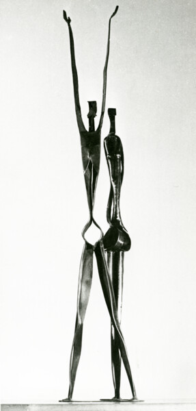 Sculpture intitulée "Les flammes dorées…" par Sándor Móga, Œuvre d'art originale, Métaux