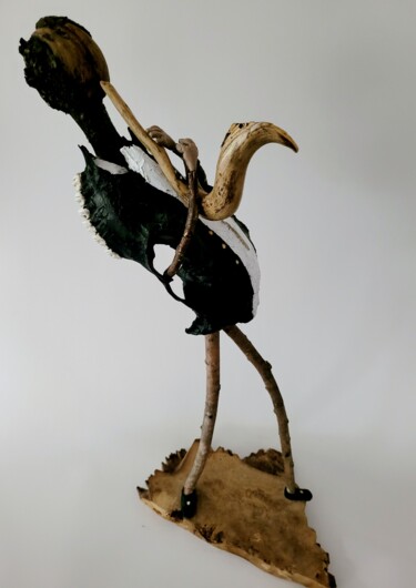 Skulptur mit dem Titel "Parlons Jazz (Let's…" von Sandra Veillette, Original-Kunstwerk, Knochen