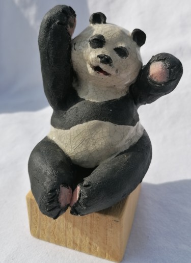 Sculpture titled "Panda victorieux" by Sandrine De Zorzi, Original Artwork, Clay