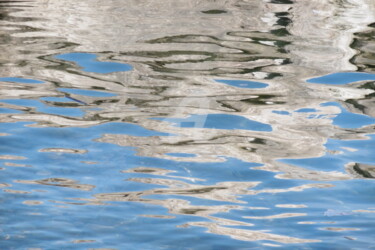 Photographie intitulée "Reflets nuancés" par Sandrine N., Œuvre d'art originale, Photographie numérique