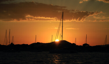 Photography titled "Sunset on La Capte" by Sandy Badoux, Original Artwork, Non Manipulated Photography