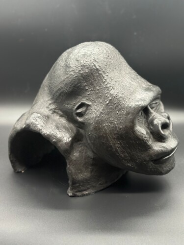 Sculpture titled "Gorille #2" by Sange, Original Artwork, Clay