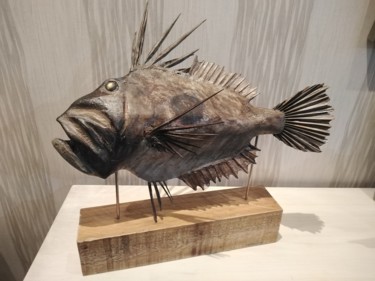 Sculpture intitulée "Jhon Dory fish" par Santiago Bataneiro, Œuvre d'art originale, Bois