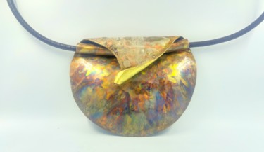 Design mit dem Titel "Pendant" von Sapir Gelman, Original-Kunstwerk, Halsketten