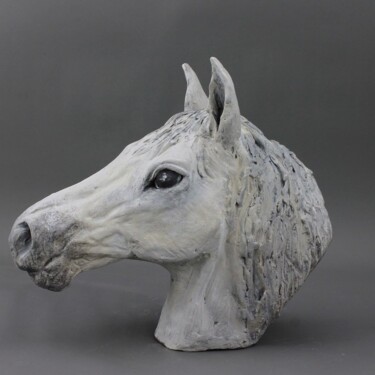 Skulptur mit dem Titel "Andalusian horse bu…" von Sara Grace Wevill, Original-Kunstwerk, Keramik