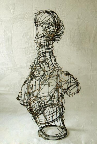 Sculpture intitulée "la cantatrice" par Sarah François, Œuvre d'art originale, Métaux