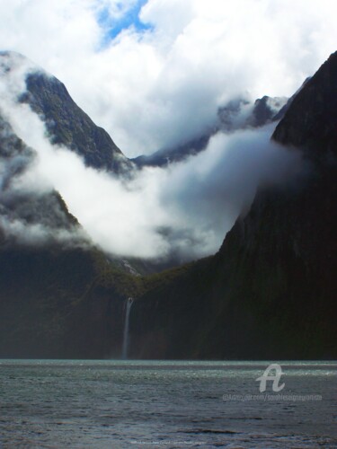 Photography titled "Milford Sound - New…" by Sarah Leseigneur, Original Artwork, Digital Photography
