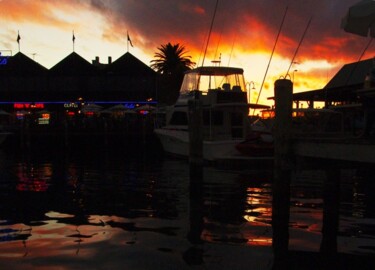 Photography titled "Harbour After Dark" by Sb, Original Artwork