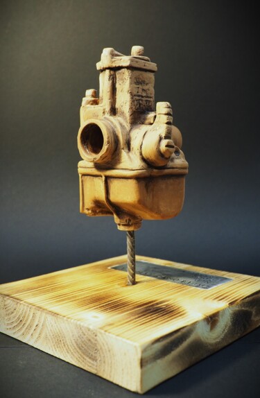 Sculptuur getiteld "Carburatore in Cera…" door Schascia, Origineel Kunstwerk, Klei