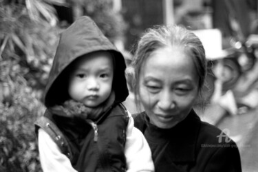 제목이 "Grandmother and chi…"인 사진 Scott Gregory Banner로, 원작, 아날로그 사진