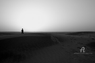 摄影 标题为“Desert drink seller…” 由Scott Gregory Banner, 原创艺术品, 数码摄影