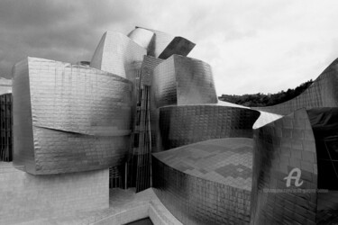 Fotografia intitulada "Guggenheim Museum -…" por Scott Gregory Banner, Obras de arte originais, Fotografia de filme