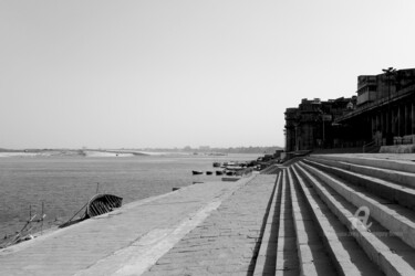 Фотография под названием "River ghat - Varana…" - Scott Gregory Banner, Подлинное произведение искусства, Цифровая фотография
