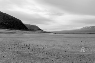 Фотография под названием "River valley - near…" - Scott Gregory Banner, Подлинное произведение искусства, Цифровая фотография