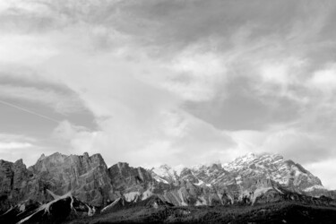 Photographie intitulée "Mountain peaks - Co…" par Scott Gregory Banner, Œuvre d'art originale, Photographie numérique