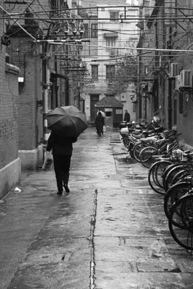 Photography titled "People in a laneway…" by Scott Gregory Banner, Original Artwork, Analog photography