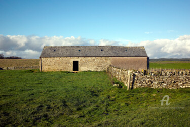 Fotografía titulada "Stone barn and fenc…" por Scott Gregory Banner, Obra de arte original, Fotografía digital